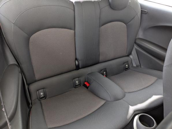 Mini Hatch III (F55/F56) Рестайлинг с пробегом 2018 года, цена 1 850 000 рублей, 73652 км, хэтчбек, Автокод Объявления