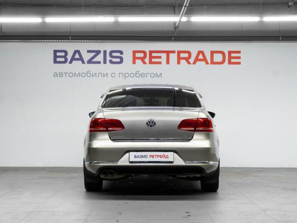 Volkswagen Passat B7 с пробегом 2012 года, цена 800 000 рублей, 172190 км, седан, Автокод Объявления