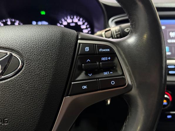 Hyundai Solaris II с пробегом 2019 года, цена 1 495 000 рублей, 131557 км, седан, Автокод Объявления
