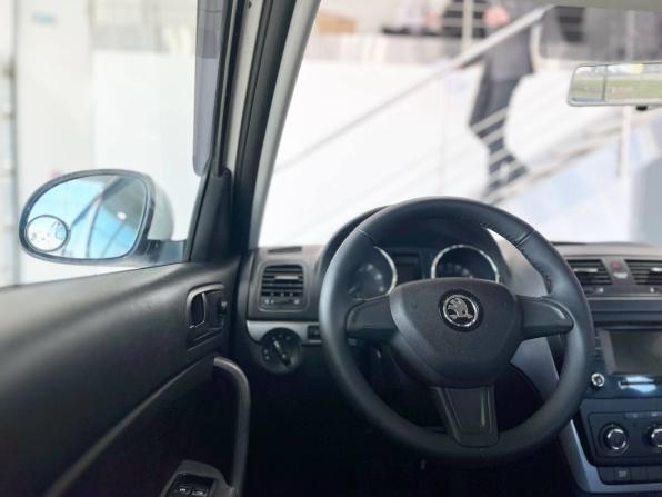Skoda Yeti I Рестайлинг с пробегом 2015 года, цена 1 029 900 рублей, 148000 км, внедорожник, Автокод Объявления