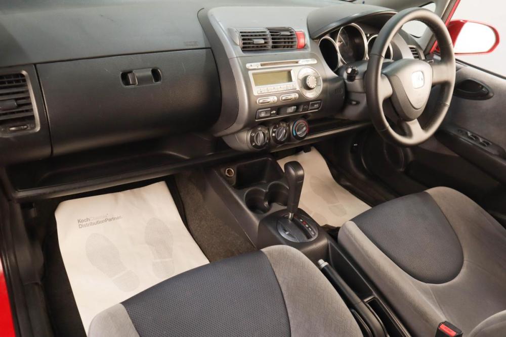 Honda Fit I Челябинск  - изображение 8