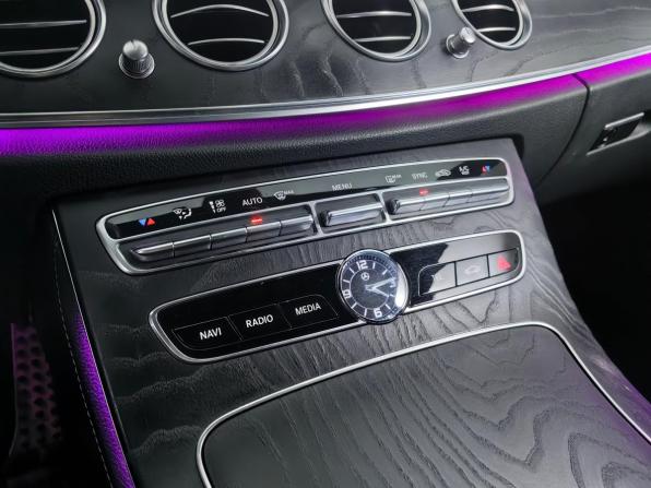 Mercedes-Benz E-Класс V (W213 S213 C238) с пробегом 2019 года, цена 2 444 000 рублей, 231807 км, седан, Автокод Объявления