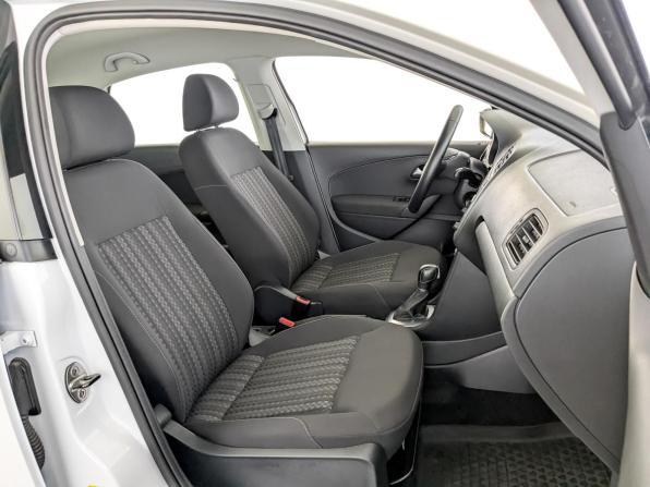 Volkswagen Polo V Рестайлинг с пробегом 2020 года, цена 1 549 000 рублей, 48399 км, седан, Автокод Объявления