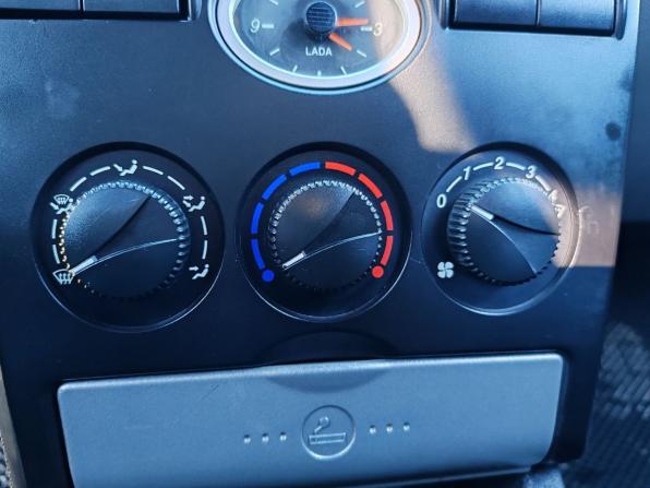 Lada (ВАЗ) Priora I с пробегом 2011 года, цена 235 000 рублей, 205838 км, хэтчбек, Автокод Объявления