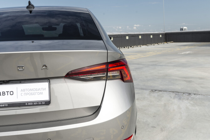 Skoda Octavia IV (A8) с пробегом 2021 года, цена 2 405 000 рублей, 72200 км, лифтбек, Автокод Объявления
