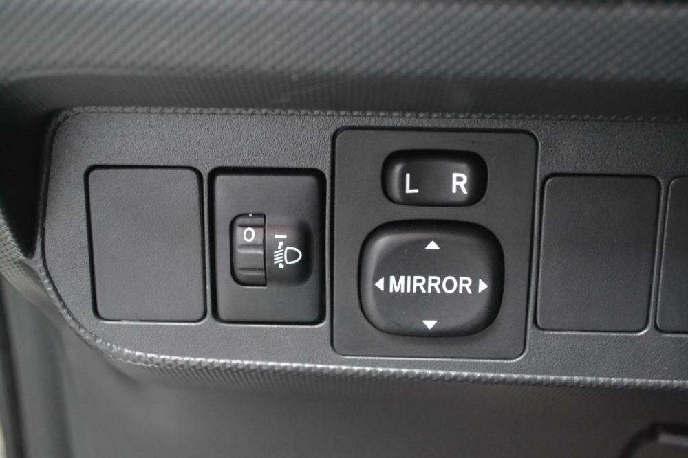 Toyota Auris I Старый Оскол  - изображение 15