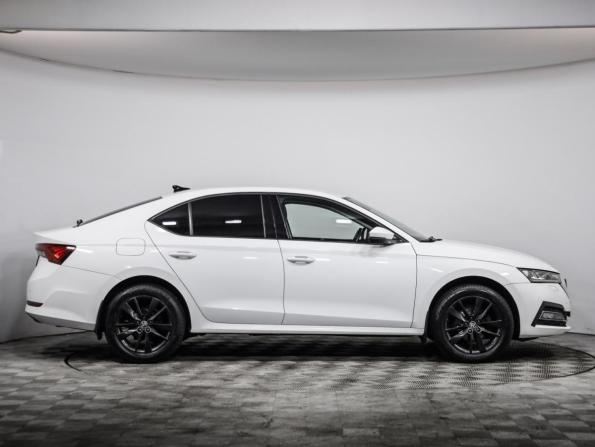 Skoda Octavia IV (A8) с пробегом 2021 года, цена 2 399 000 рублей, 117155 км, лифтбек, Автокод Объявления