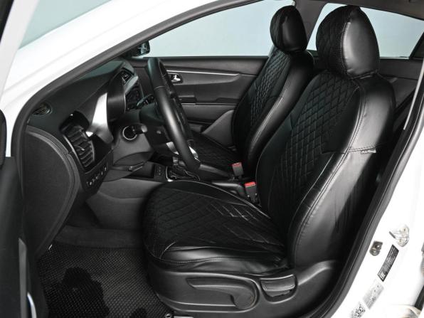 Kia Rio IV Рестайлинг с пробегом 2021 года, цена 1 399 000 рублей, 83152 км, хэтчбек, Автокод Объявления