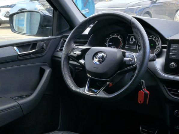 Skoda Rapid II с пробегом 2022 года, цена 1 699 000 рублей, 75894 км, лифтбек, Автокод Объявления