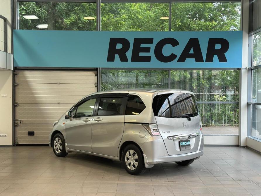 Honda Freed I Рестайлинг Санкт-Петербург  - изображение 3