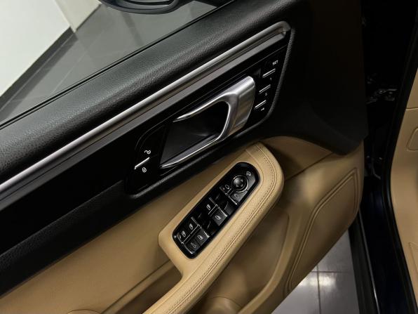 Porsche Macan I с пробегом 2018 года, цена 3 775 000 рублей, 85513 км, внедорожник, Автокод Объявления