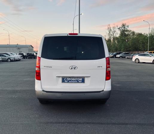 Hyundai H-1 II Рестайлинг 2 с пробегом 2021 года, цена 2 910 000 рублей, 191000 км, минивэн, Автокод Объявления
