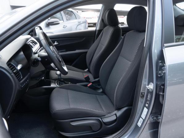 Kia Rio IV с пробегом 2018 года, цена 1 299 000 рублей, 132516 км, седан, Автокод Объявления
