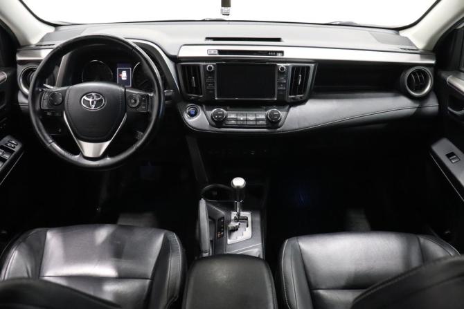 Toyota RAV4 IV (XA40) Рестайлинг с пробегом 2018 года, цена 2 505 000 рублей, 109872 км, внедорожник, Автокод Объявления