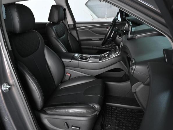 Hyundai Santa Fe IV Рестайлинг с пробегом 2021 года, цена 3 689 000 рублей, 60816 км, внедорожник, Автокод Объявления