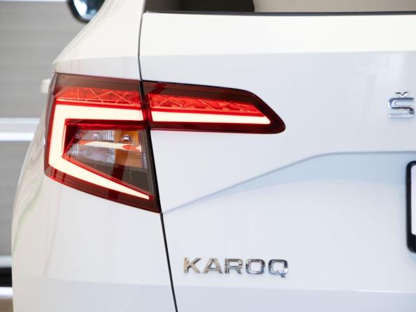 Skoda Karoq I Рестайлинг с пробегом 2021 года, цена 2 475 000 рублей, 44000 км, внедорожник, Автокод Объявления