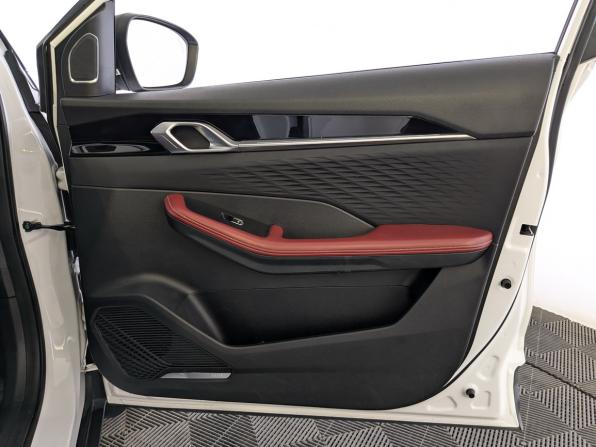 Geely Coolray I Рестайлинг с пробегом 2023 года, цена 1 745 000 рублей, 106104 км, внедорожник, Автокод Объявления