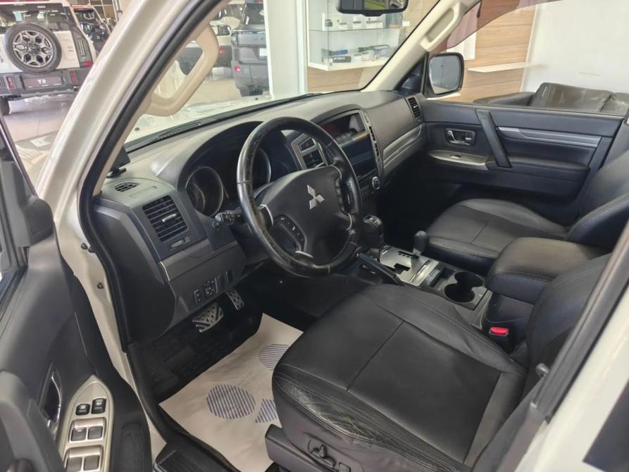 Mitsubishi Pajero IV Рестайлинг 2 Москва  - изображение 11