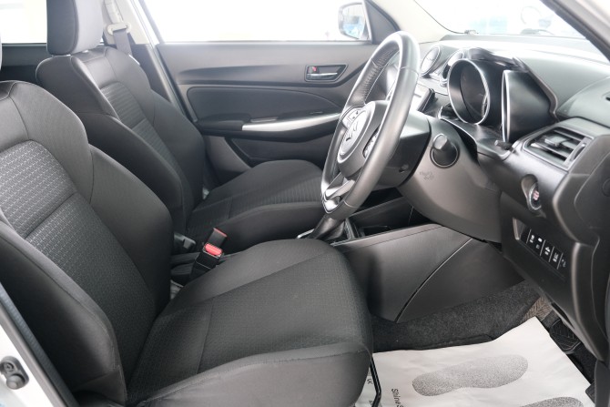 Suzuki Swift V с пробегом 2019 года, цена 1 349 000 рублей, 53000 км, хэтчбек, Автокод Объявления