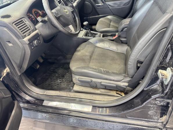 Opel Vectra C Рестайлинг с пробегом 2006 года, цена 295 000 рублей, 250000 км, седан, Автокод Объявления