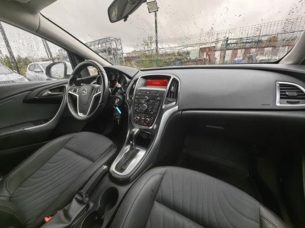 Opel Astra J Рестайлинг с пробегом 2013 года, цена 749 000 рублей, 158000 км, хэтчбек, Автокод Объявления