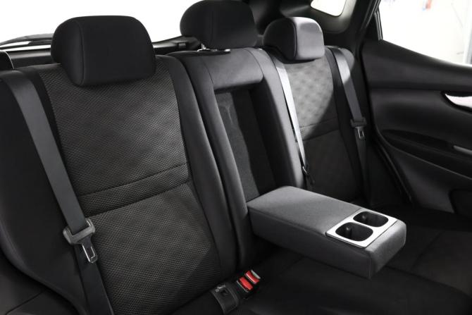Nissan Qashqai II с пробегом 2017 года, цена 1 428 000 рублей, 115558 км, внедорожник, Автокод Объявления