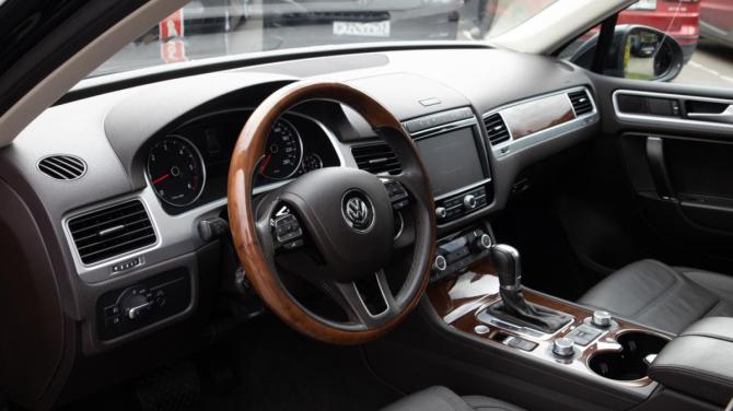 Volkswagen Touareg II Рестайлинг с пробегом 2017 года, цена 3 792 360 рублей, 72494 км, внедорожник, Автокод Объявления