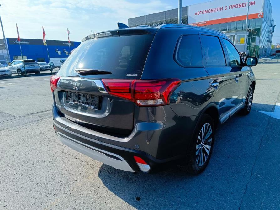 Mitsubishi Outlander III Рестайлинг 3 Тюмень  - изображение 7