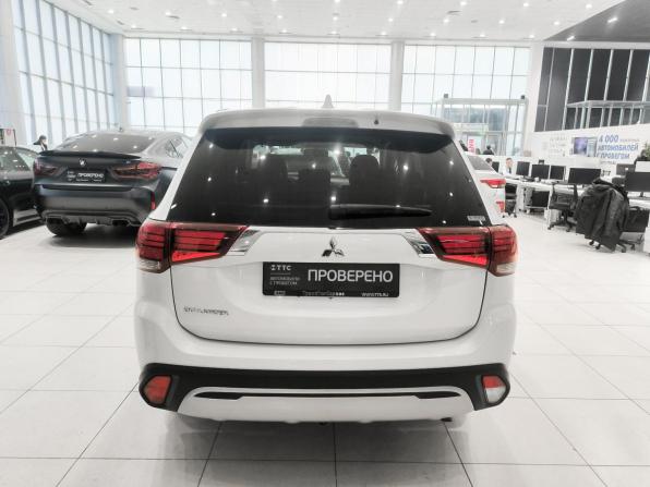 Mitsubishi Outlander III Рестайлинг 3 с пробегом 2021 года, цена 2 990 000 рублей, 74183 км, внедорожник, Автокод Объявления