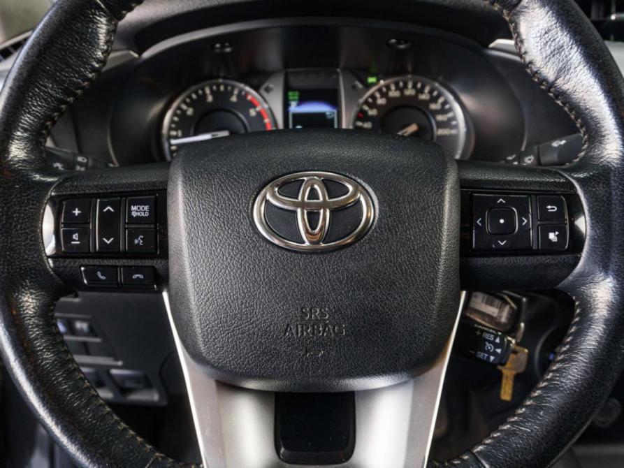 Toyota Hilux VIII Рестайлинг 2 Тюмень  - изображение 13