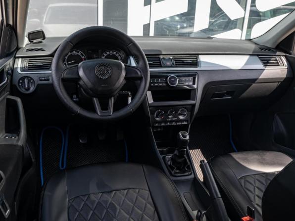 Skoda Rapid I с пробегом 2017 года, цена 925 000 рублей, 207390 км, лифтбек, Автокод Объявления