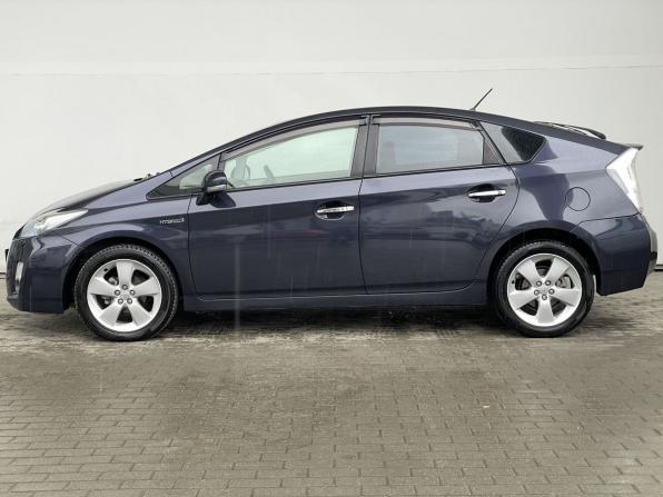 Toyota Prius III (XW30) с пробегом 2010 года, цена 938 000 рублей, 251599 км, лифтбек, Автокод Объявления