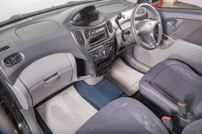 Toyota FunCargo с пробегом 2001 года, цена 499 000 рублей, 256000 км, компактвэн, Автокод Объявления