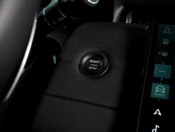 Land Rover Discovery Sport I Рестайлинг с пробегом 2024 года, цена 4 299 000 рублей, 30882 км, внедорожник, Автокод Объявления