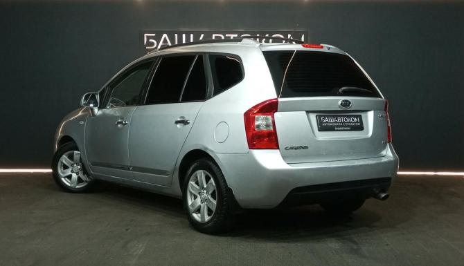Kia Carens II (UN) с пробегом 2007 года, цена 480 000 рублей, 371399 км, минивэн, Автокод Объявления