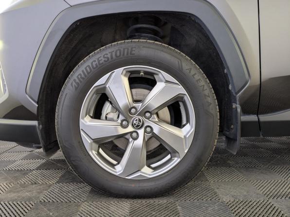 Toyota RAV4 V (XA50) с пробегом 2021 года, цена 3 396 575 рублей, 32915 км, внедорожник, Автокод Объявления