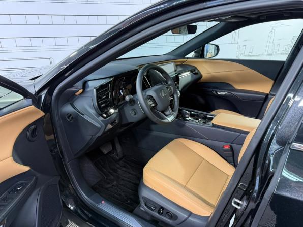 Lexus RX V с пробегом 2026 года, цена 8 796 000 рублей, 26 км, внедорожник, Автокод Объявления