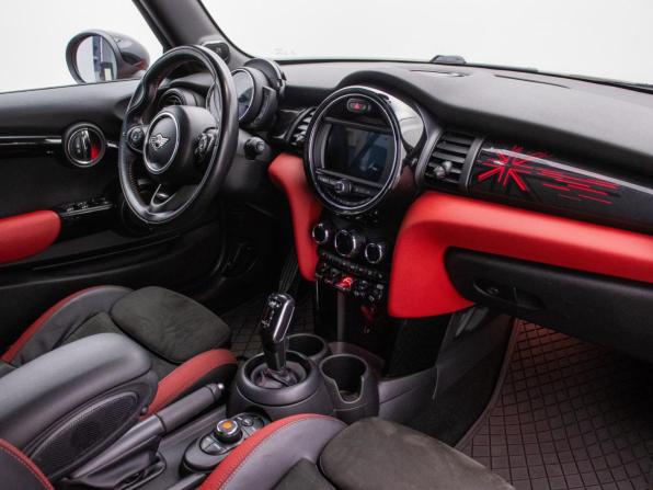 Mini Hatch III (F55/F56) Рестайлинг с пробегом 2019 года, цена 3 997 000 рублей, 97200 км, хэтчбек, Автокод Объявления
