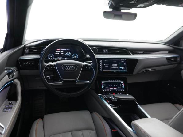 Audi e-tron I с пробегом 2021 года, цена 5 299 099 рублей, 32558 км, внедорожник, Автокод Объявления
