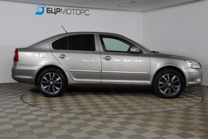 Skoda Octavia II (A5) Рестайлинг с пробегом 2013 года, цена 779 990 рублей, 194077 км, лифтбек, Автокод Объявления