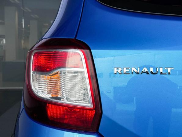 Renault Sandero II с пробегом 2018 года, цена 990 000 рублей, 92700 км, хэтчбек, Автокод Объявления