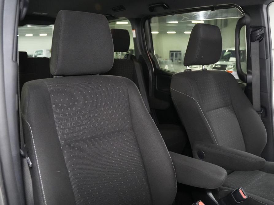 Toyota Noah III (R80) Рестайлинг Новосибирск  - изображение 19