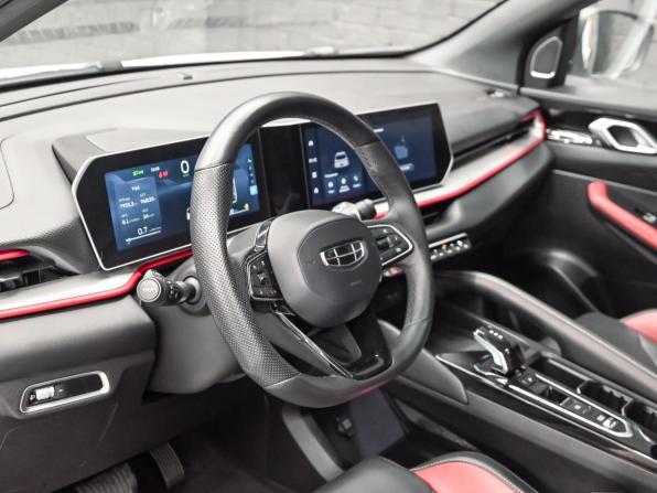 Geely Coolray I Рестайлинг с пробегом 2023 года, цена 1 920 000 рублей, 43343 км, внедорожник, Автокод Объявления