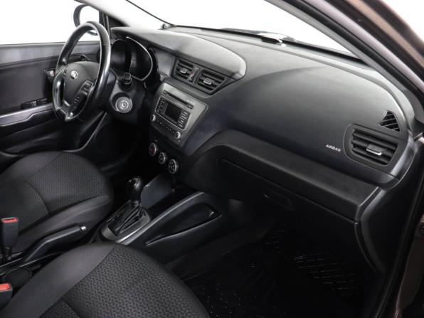 Kia Rio III Рестайлинг с пробегом 2017 года, цена 969 000 рублей, 170150 км, хэтчбек, Автокод Объявления