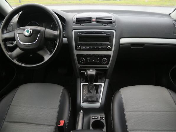 Skoda Octavia II (A5) Рестайлинг с пробегом 2012 года, цена 882 000 рублей, 206500 км, лифтбек, Автокод Объявления