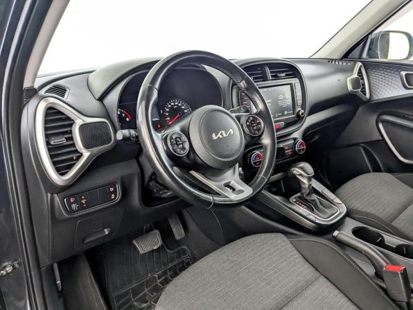 Kia Soul III с пробегом 2022 года, цена 2 210 000 рублей, 44023 км, хэтчбек, Автокод Объявления