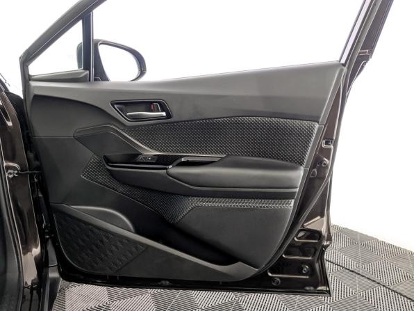 Toyota C-HR I с пробегом 2019 года, цена 2 650 000 рублей, 46448 км, внедорожник, Автокод Объявления