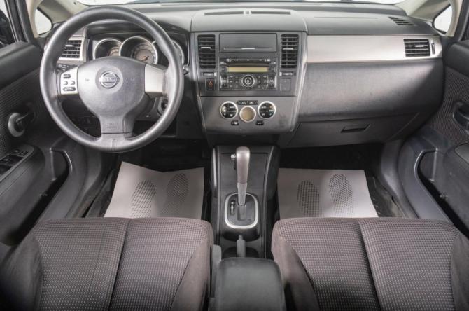 Nissan Tiida I Рестайлинг с пробегом 2011 года, цена 749 000 рублей, 300000 км, хэтчбек, Автокод Объявления