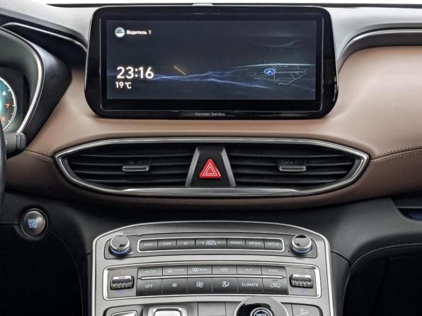 Hyundai Santa Fe IV Рестайлинг с пробегом 2021 года, цена 4 055 000 рублей, 43324 км, внедорожник, Автокод Объявления