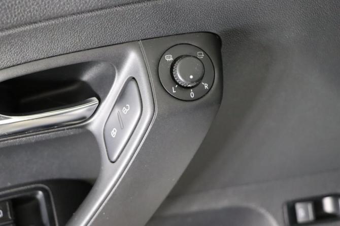 Volkswagen Polo V Рестайлинг с пробегом 2016 года, цена 1 079 990 рублей, 132569 км, седан, Автокод Объявления